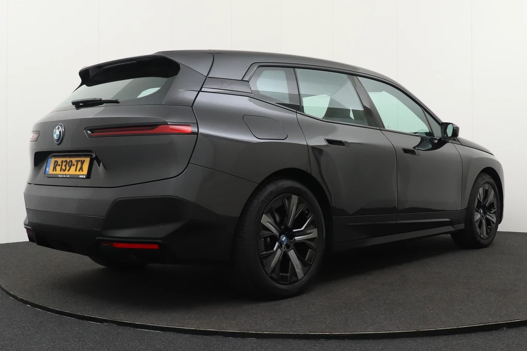 BMW iX – foto 4