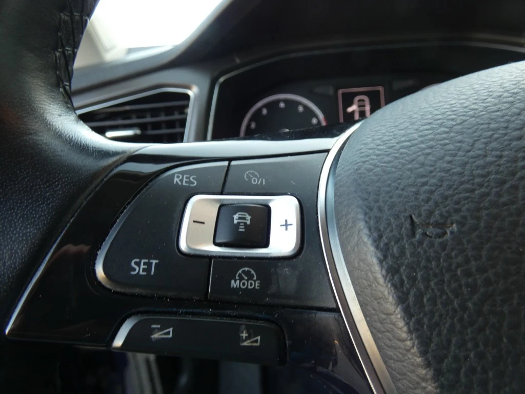 Volkswagen T-Roc – foto 11