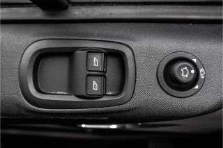 Ford Transit Custom – thumbnail 24