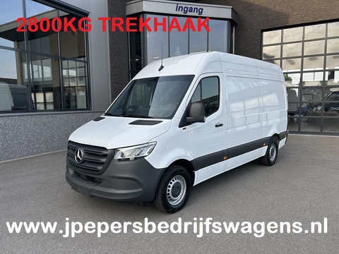 Mercedes-Benz Sprinter 315 CDI L2 H2 RWD PRO / 2800KG Trekhaak / LED / MBUX / Navigatie / Camera / Cruise control / Airco