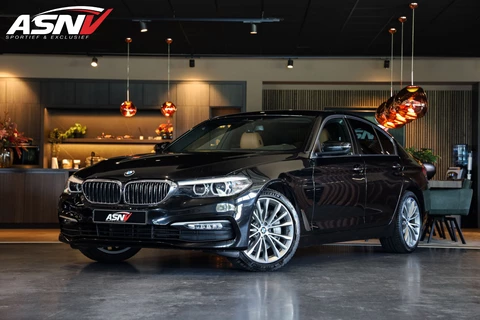 BMW 5-serie 540i High Executive, 340 PK, Sportstoelen, HiFi/Luidspreker, Navigatie, Stoelverwarming voor/achter, 84DKM!!