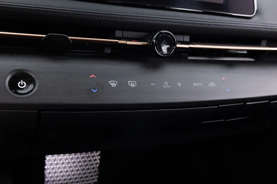 Nissan ARIYA – foto 18