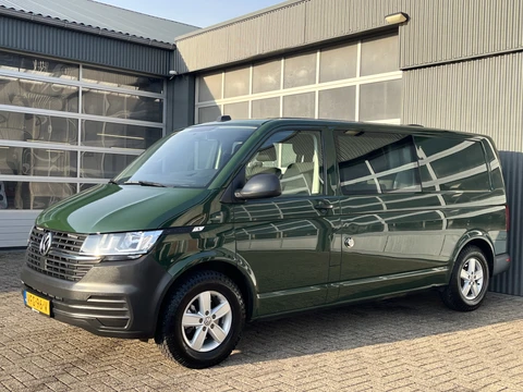 Volkswagen Transporter 2.0 TDI L2H1 4x4 DC 150pk 4 motion Bpm vrij Standkachel Trekhaak 2500kg App conect Cruise controle Navigatie Sperdif 1e eigenaar Bpm Vrij Dealer onderhouden Vierwielaandrijving