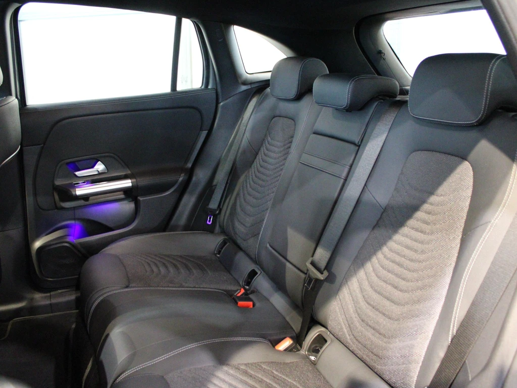 Mercedes-Benz EQA – foto 10