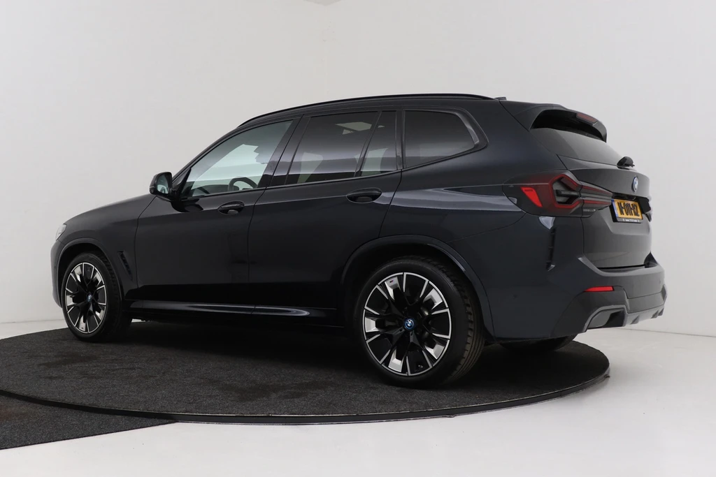 BMW iX3 – foto 6