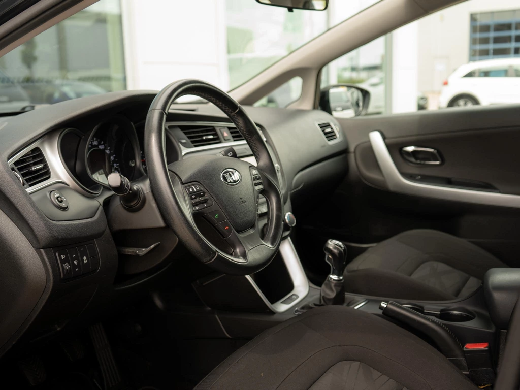 Kia cee'd – foto 19