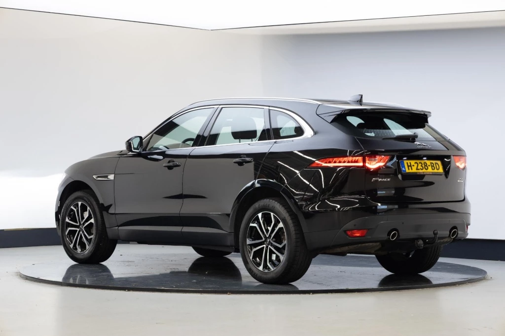 Jaguar F-PACE – foto 3