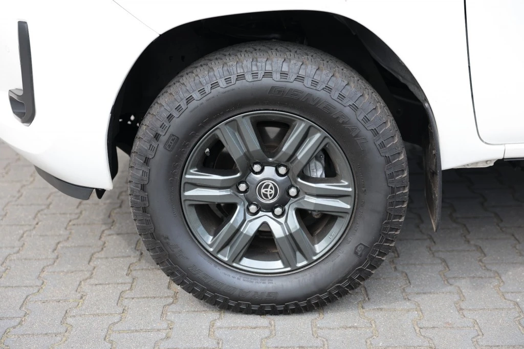 Toyota Hilux – foto 8