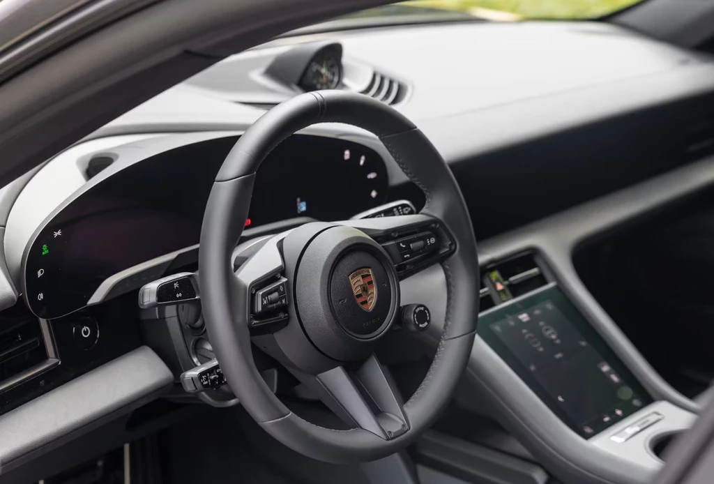 Porsche Taycan – foto 11