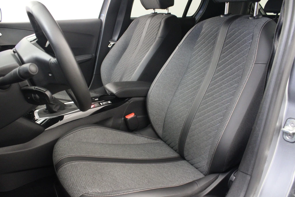 Peugeot 208 – foto 16