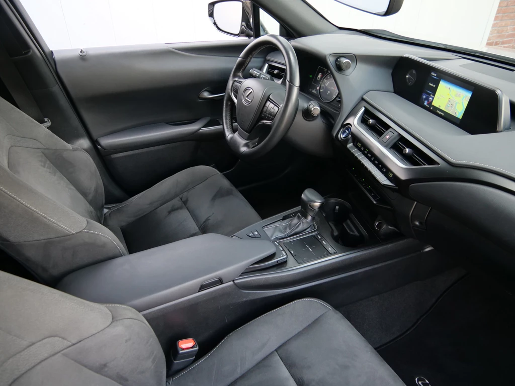 Lexus UX – foto 18