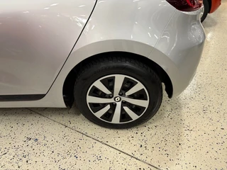Renault Clio – thumbnail 24