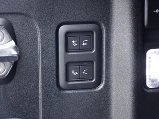 Land Rover Defender – thumbnail 27