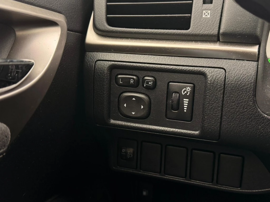 Lexus CT – foto 19