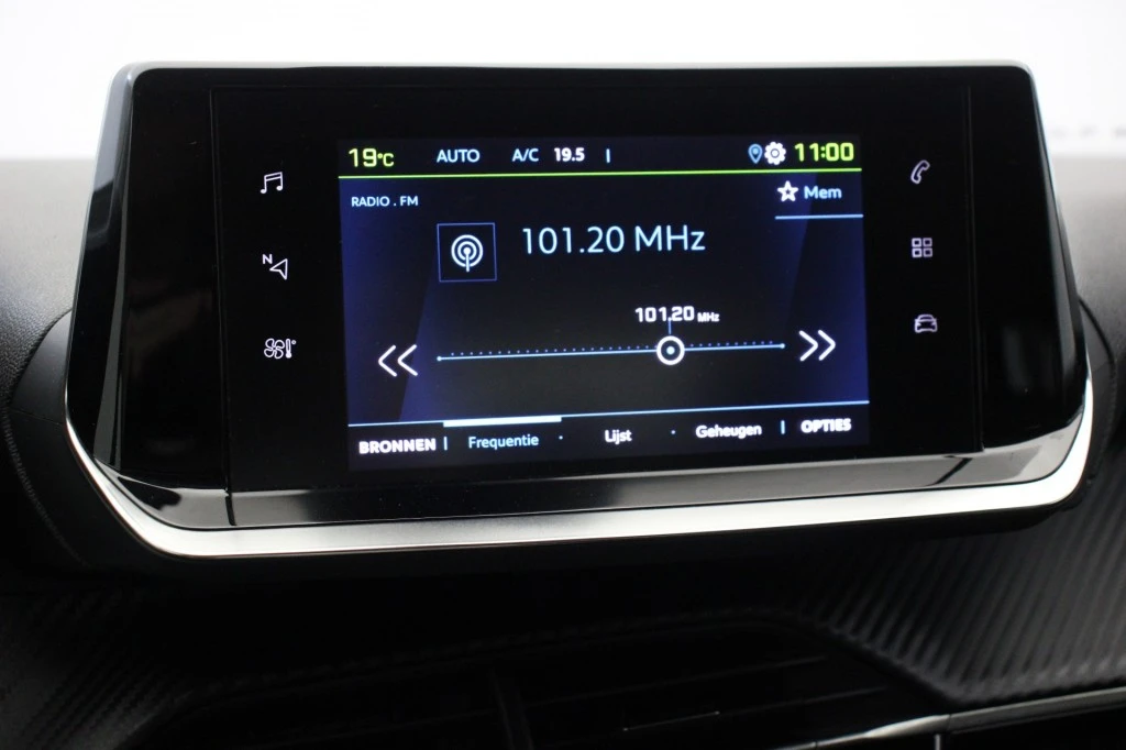 Peugeot e-2008 – foto 31