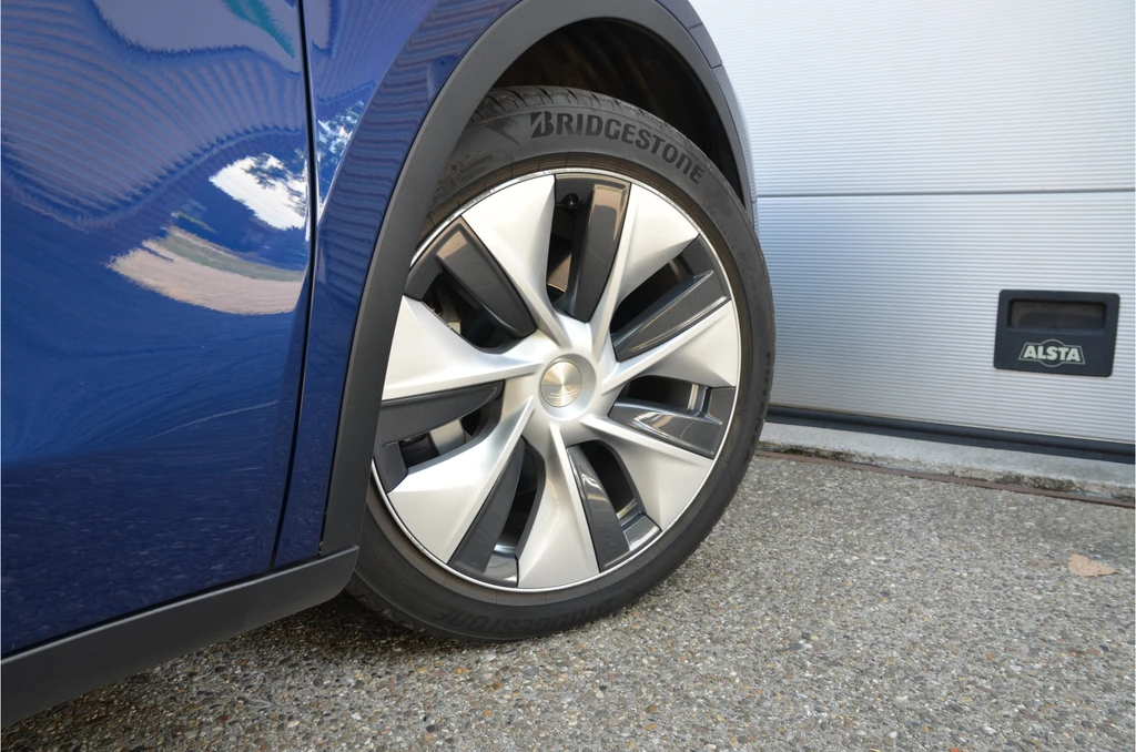 Tesla Model Y – foto 10