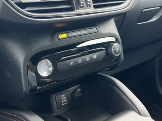 Ford Kuga – thumbnail 23