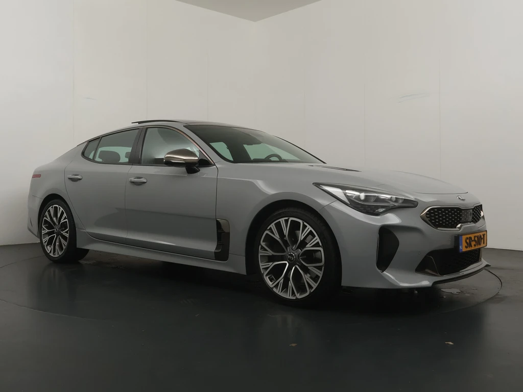 Kia Stinger – foto 10