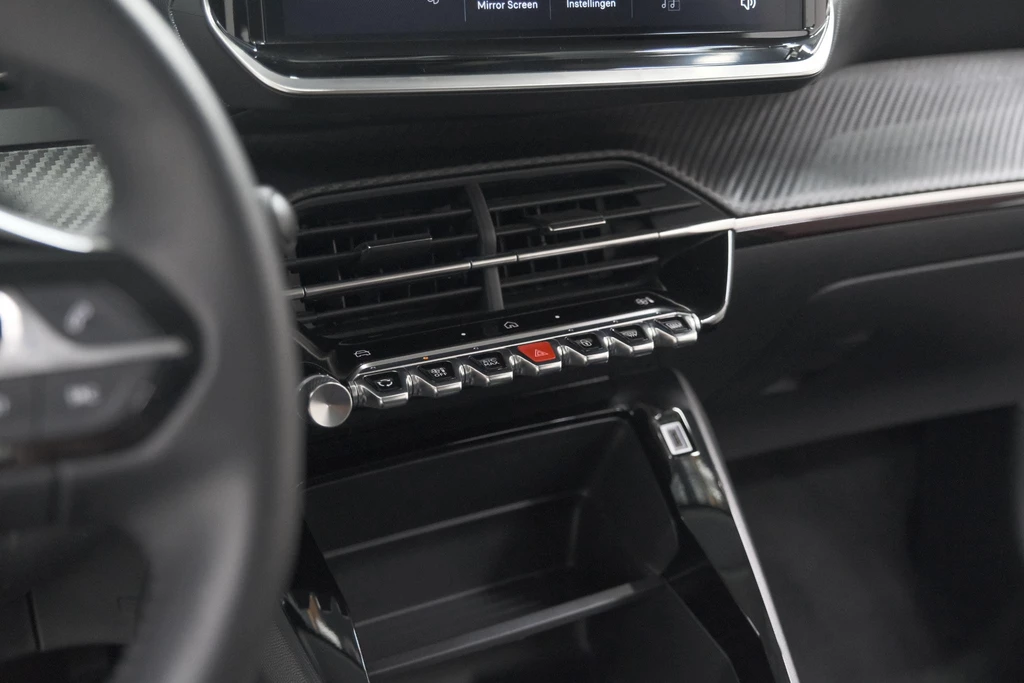 Peugeot 208 – foto 59