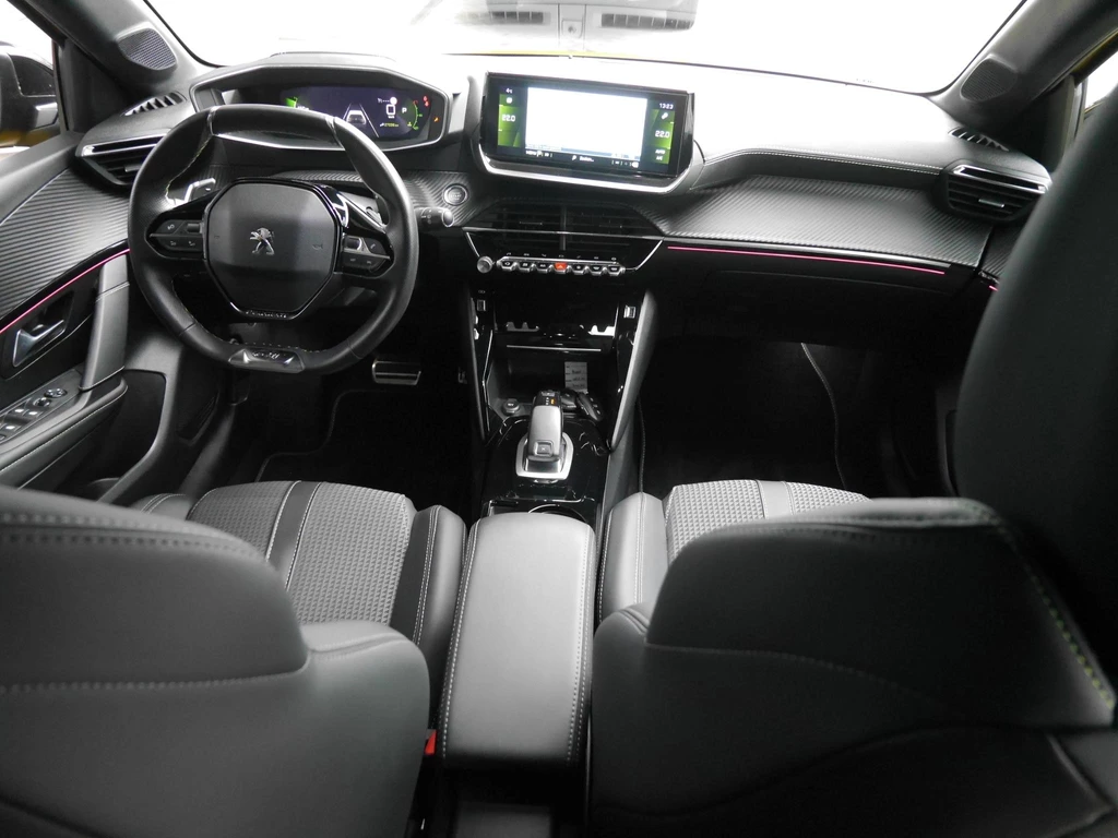 Peugeot 208 – foto 8