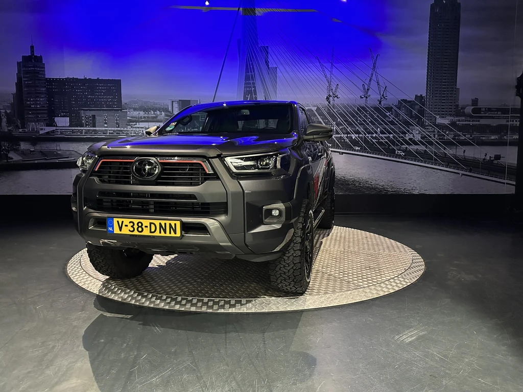 Toyota Hilux – foto 2