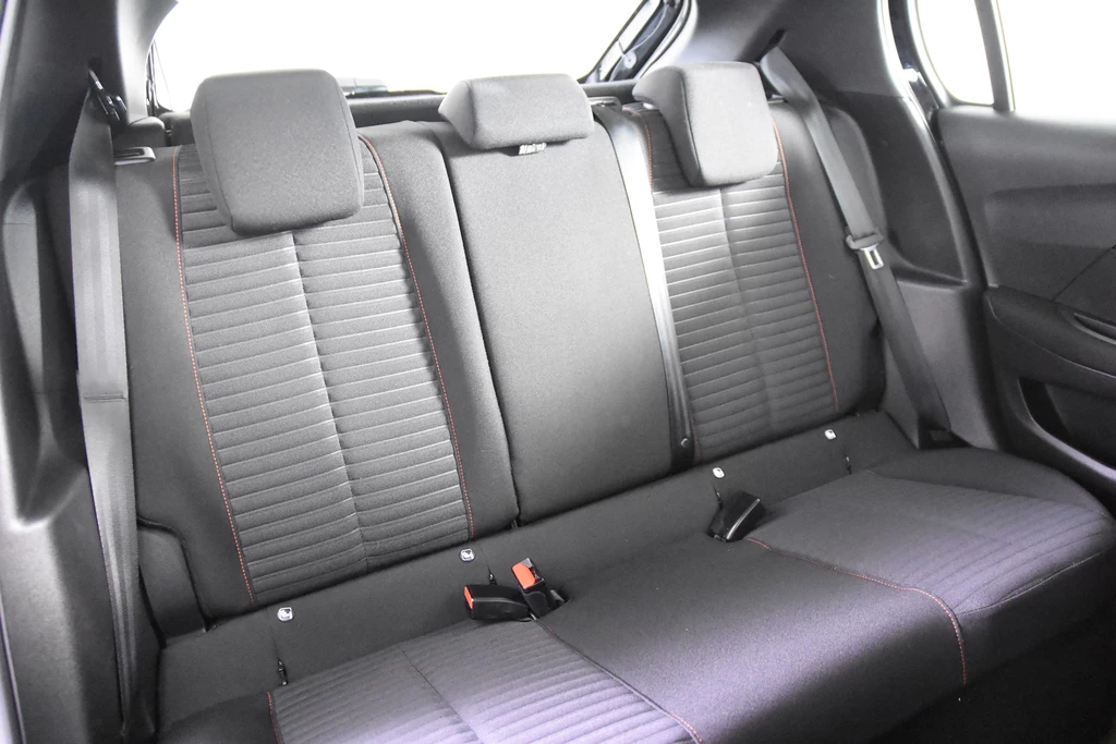 Peugeot 208 – foto 24