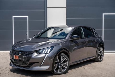 Peugeot 208 1.2 PureTech GT Cruise|Carplay|360 Cam|Navi|Vol!