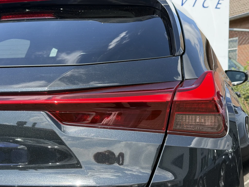 Lexus UX – foto 32