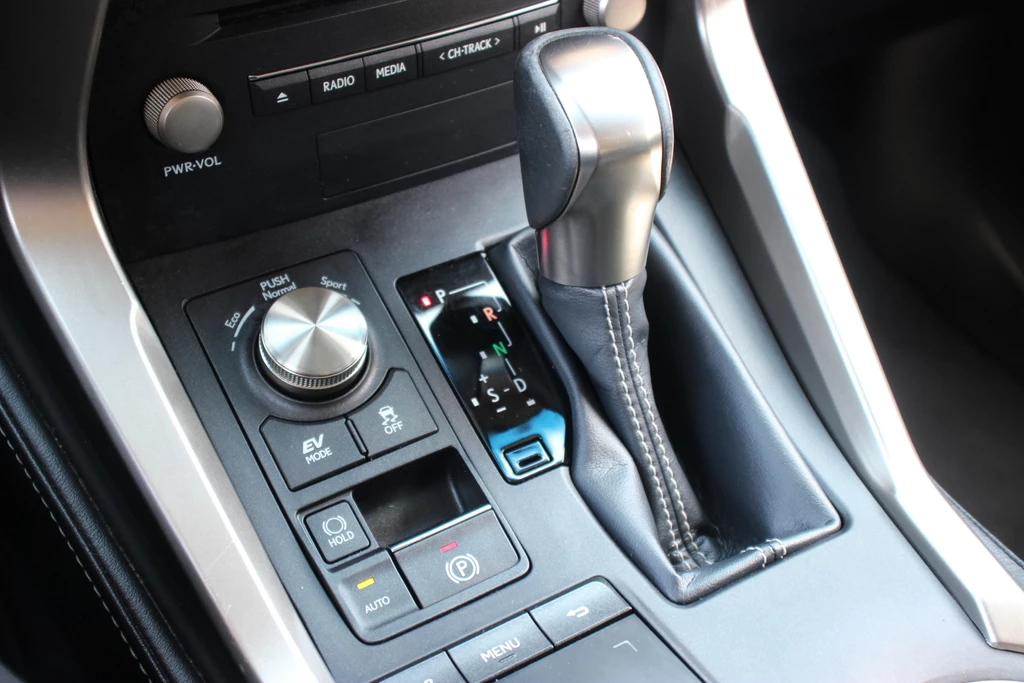 Lexus NX – foto 10