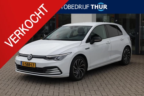 Volkswagen Golf 1.0 TSI Style 110PK / 81kW, NL auto, ErgoActive bestuurdersstoel met geheugen en massagefunctie, privacy glas, 17" 'Ventura' LMV, navigatie, parkeersensoren voor en achter (pdc), adaptieve cruise control (acc), keyless start & entry, draadloze telefoonlader, Apple Carplay & Android Auto, elektrisch verstel- en verwarmbare buitenspiegels, multifunctioneel lederen stuurwiel etc.