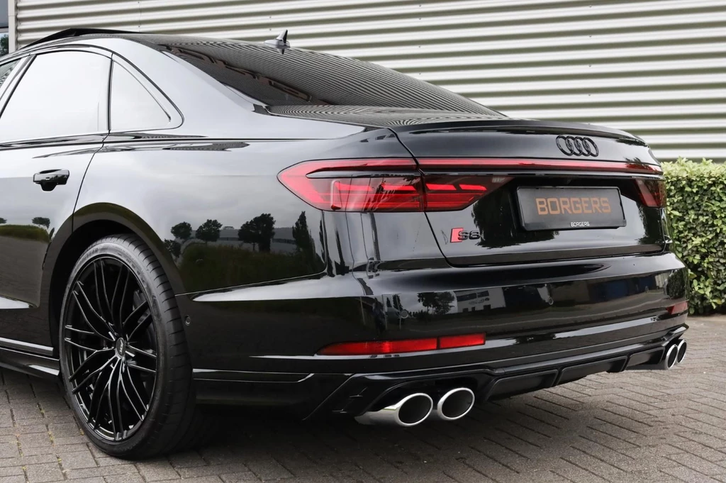 Audi S8 – foto 4