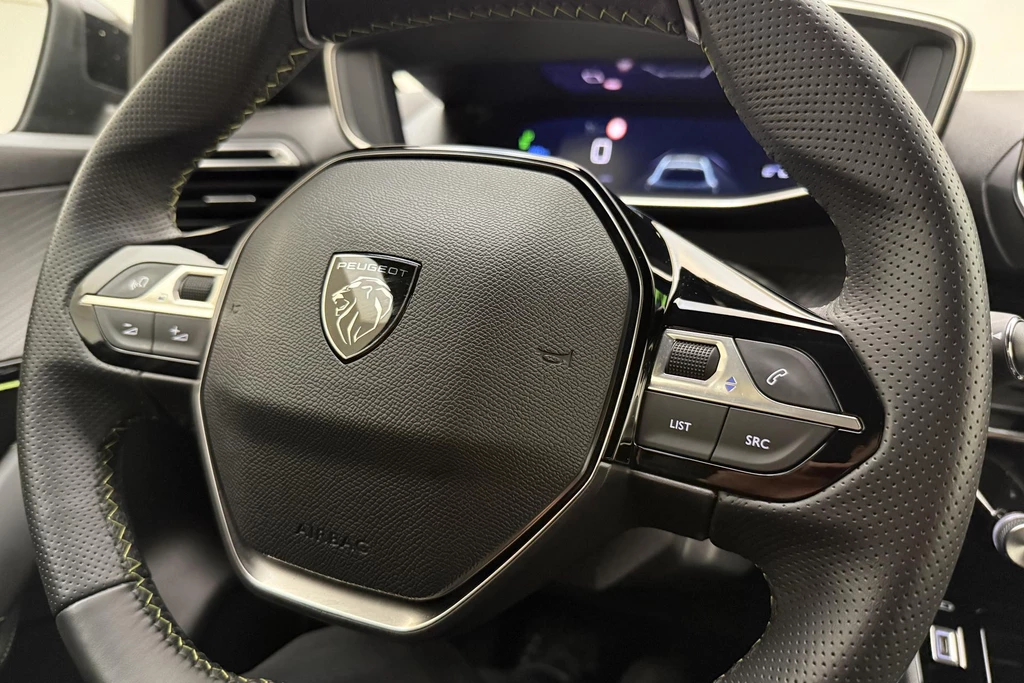 Peugeot 208 – foto 18