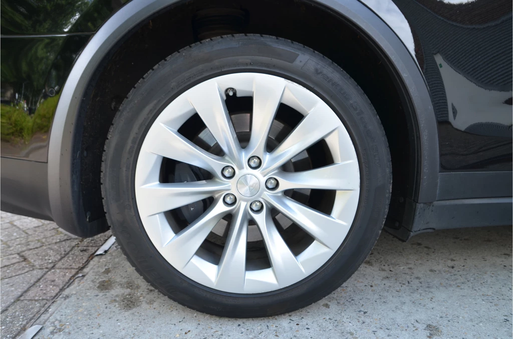 Tesla Model X – foto 34
