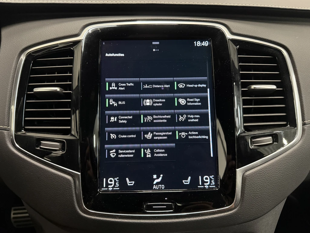 Volvo XC90 – foto 32