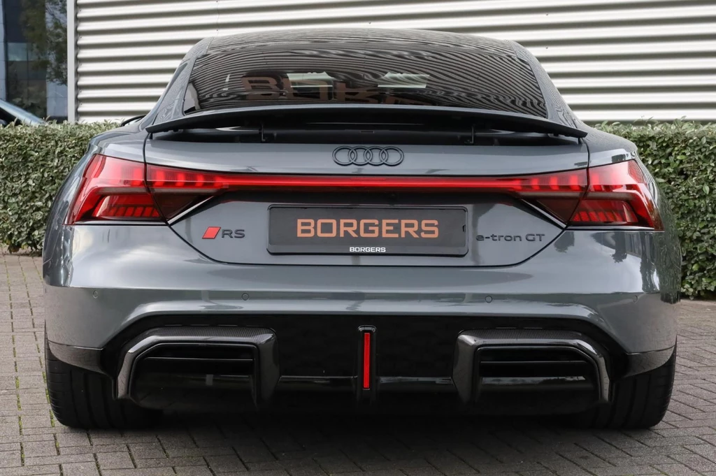 Audi e-tron GT – foto 8