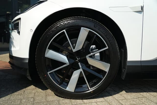 Polestar 4 – thumbnail 9