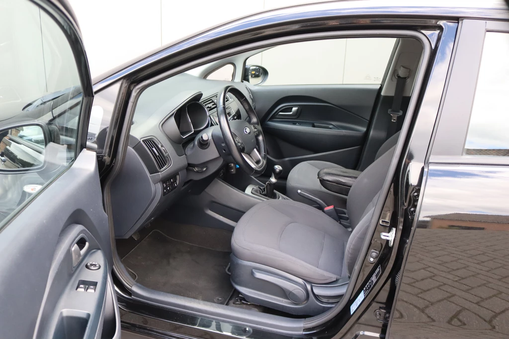 Kia Rio – foto 13