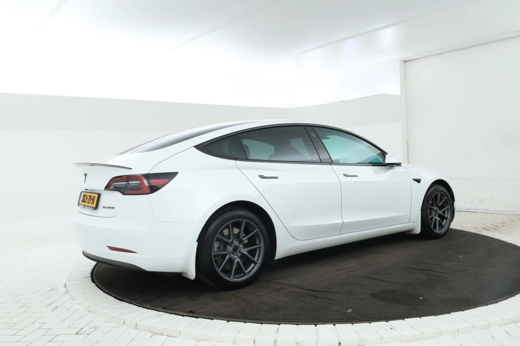 Tesla Model 3 – foto 3
