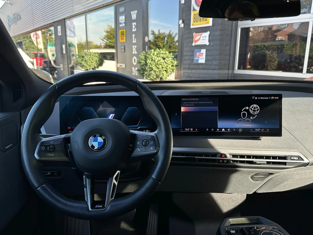 BMW iX – foto 12