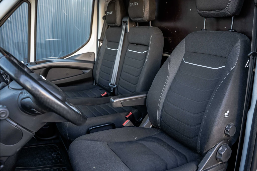 Iveco 35S14 | 3-Zits | 1e Eigenaar | 3.5T Trekgewicht | Cruise | Navi | open laadbak 3.42M | Climatronic – foto 11