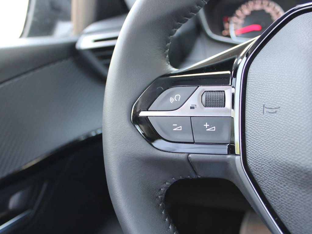 Peugeot 208 – foto 19