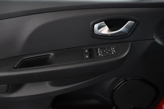Renault Clio – thumbnail 25