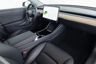 Tesla Model 3 – thumbnail 8