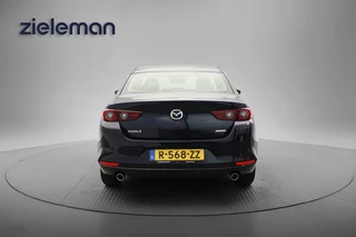 Mazda 3 – thumbnail 4