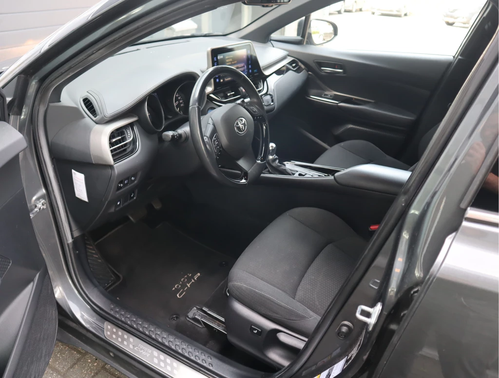 Toyota C-HR – foto 19