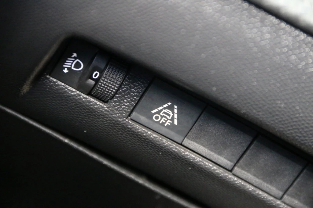 Peugeot e-2008 – foto 17
