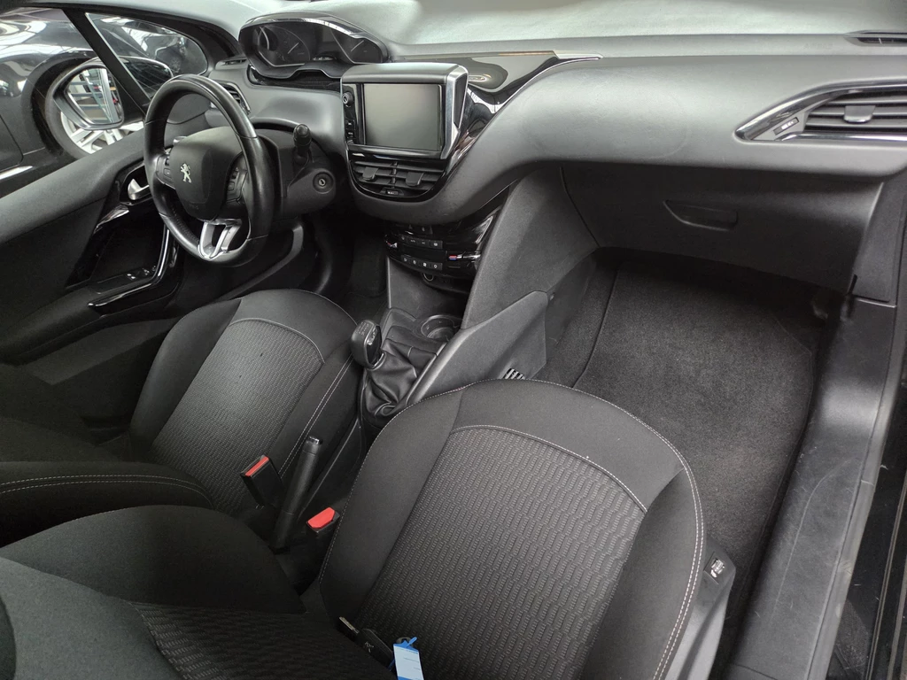 Peugeot 208 – foto 17