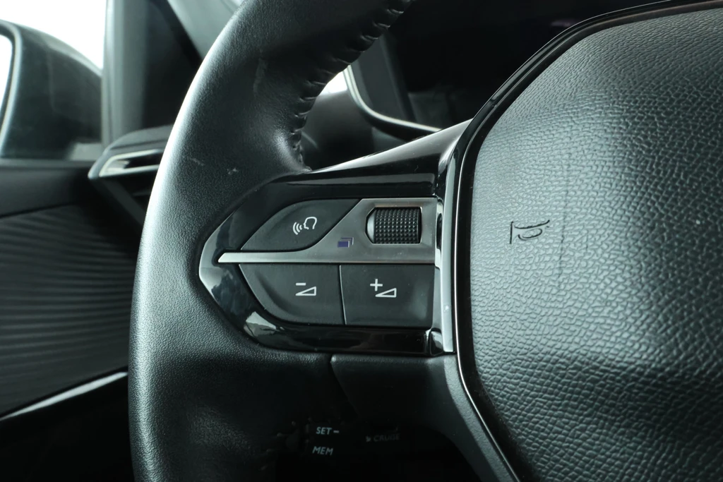 Peugeot 208 – foto 14