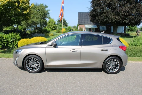 Ford Focus 1.0 EcoBoost Titanium Business ECC/ACC/LED/Camera/CarPlay/DAB/Stoelverw