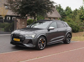 Audi e-tron – thumbnail 1